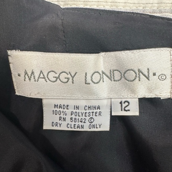 Maggy London Black Floral Sheath Dress, Size 12 - Picture 11 of 11